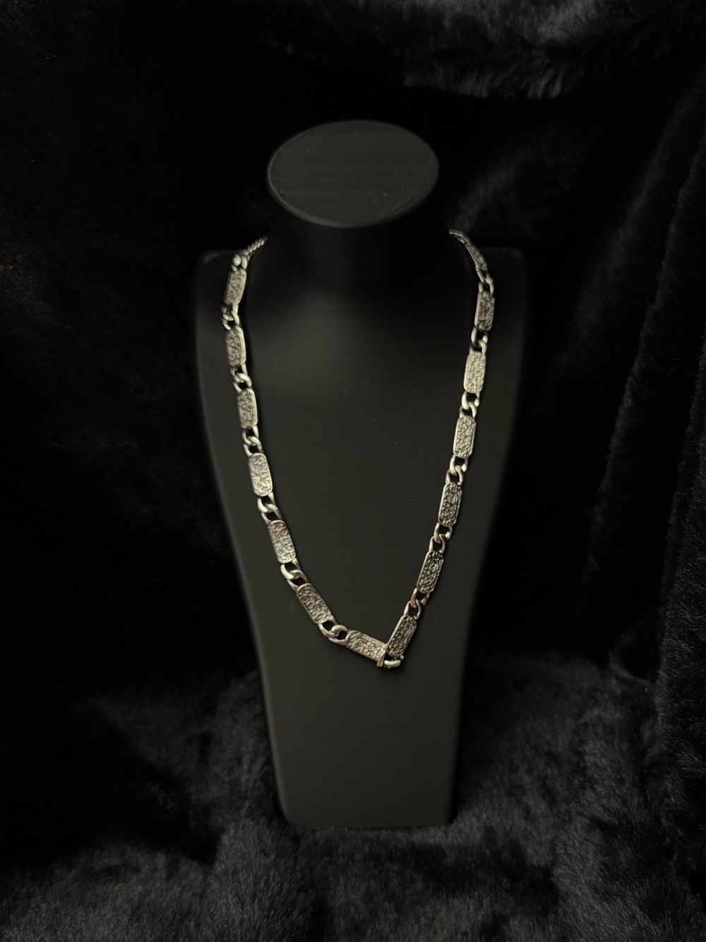New Alloy Pendant Necklace Dark Retro Design Unworn